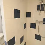 Le *
